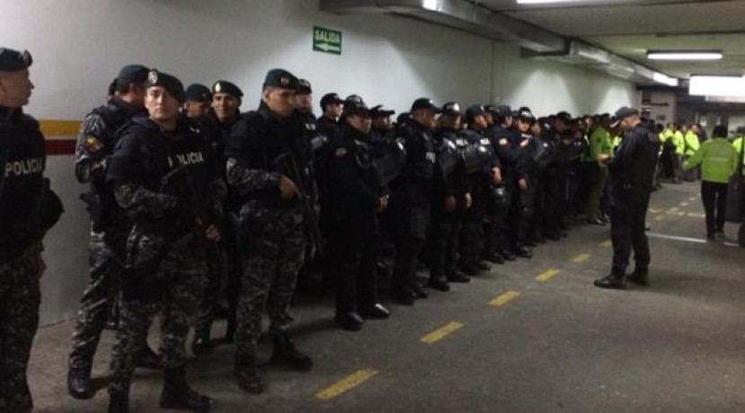 La Policía y un grupo de fiscales allanaron las oficinas de la Prefectura de Pichincha la madrugada del 16 de octubre. La Policía y un grupo de fiscales allanaron las oficinas de la Prefectura de Pichincha la madrugada del 16 de octubre. Foto: Fiscalía
