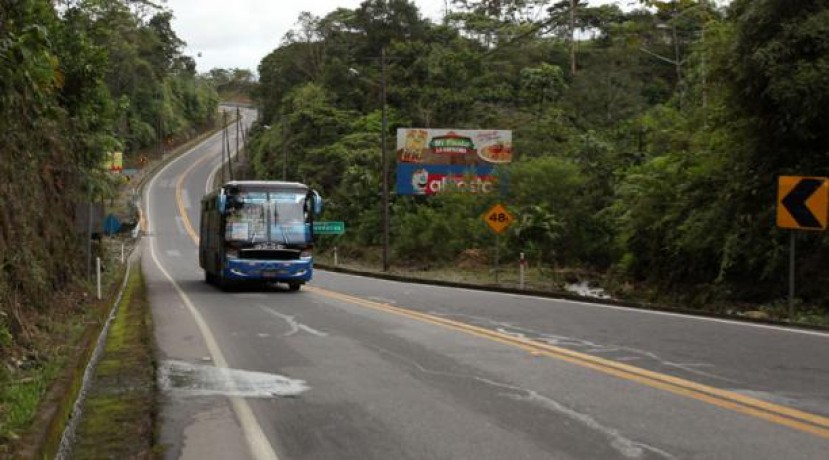 El mejoramiento del sistema vial es la prioridad de este año para la Prefectura de Pastaza. Foto: El Comercio