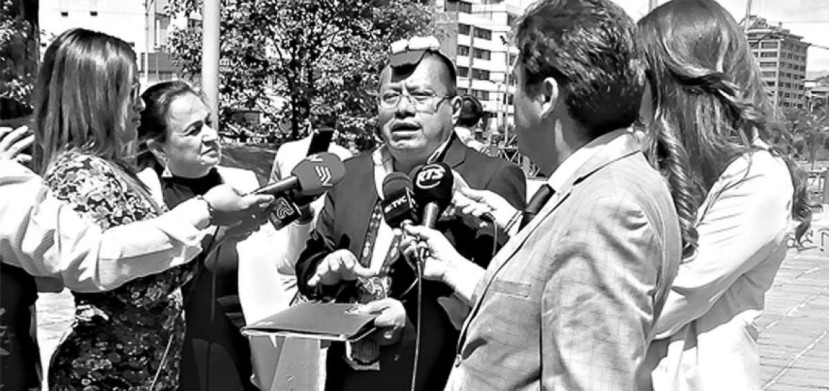 El asambleísta por la provincia de Santo Domingo de los Tsáchilas, Ángel Gende, entregó este martes 18 de junio documentación en la Fiscalía General. Foto: El Telégrafo El asambleísta por la provincia de Santo Domingo de los Tsáchilas, Ángel Gende, entregó este martes 18 de junio documentación en la Fiscalía General. Foto: El Telégrafo