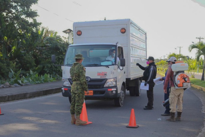 Una de las principales medidas adoptadas en la provincia de Morona Santiago son los controles estrictos en los ingresos a los cantones. Cortesía Una de las principales medidas adoptadas en la provincia de Morona Santiago son los controles estrictos en los ingresos a los cantones. Cortesía