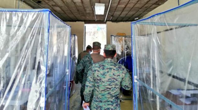 El ministro de Defensa, Oswaldo Jarrín, dijo que este 2020 no se realizará la convocatoria al acuartelamiento, ante la emergencia sanitaria del covid-19. Foto: Twitter Ejército Ecuatoriano