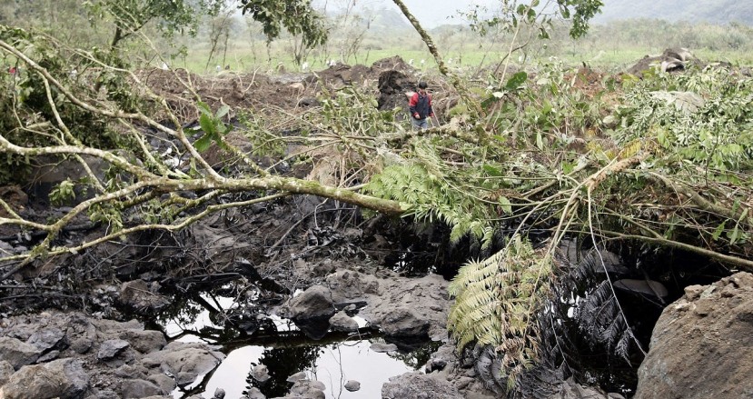 Derrame de crudo en Napo afecta 2,1 hectáreas, según ministerio del Ambiente / Foto: EFE Derrame de crudo en Napo afecta 2,1 hectáreas, según ministerio del Ambiente / Foto: EFE