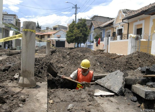 REALIDAD. La falta de alcantarillado se evidencia cuando llueve, por ejemplo.