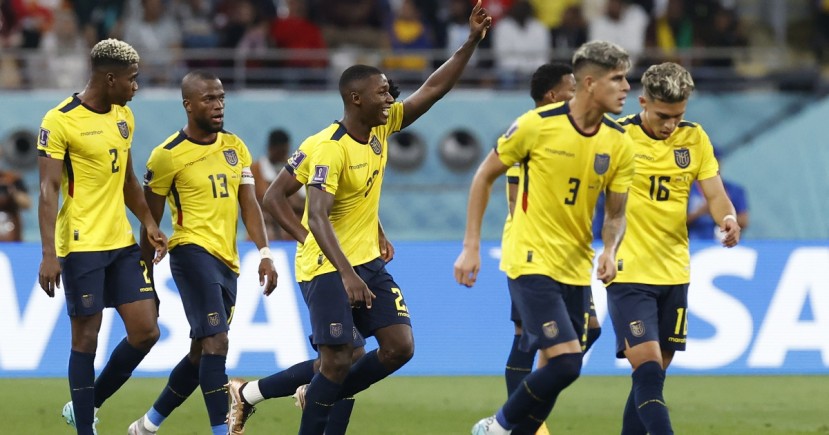 Con una alta dosis de buen funcionamiento, armonía futbolística entre sus líneas, sus jóvenes rompieron el récord de todos los mundiales al imponerse por 0-2 al anfitrión, Qatar / Foto: EFE Con una alta dosis de buen funcionamiento, armonía futbolística entre sus líneas, sus jóvenes rompieron el récord de todos los mundiales al imponerse por 0-2 al anfitrión, Qatar / Foto: EFE