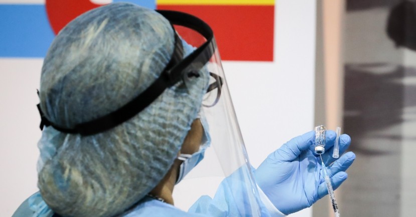 Ecuador autoriza importar para uso de emergencia la vacuna rusa Sputnik V  / Foto: EFE
