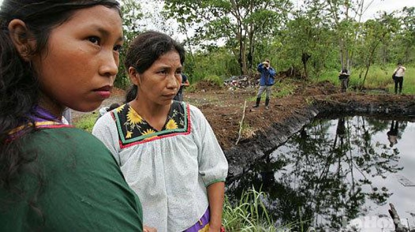 Juicio. La Corte de Sucumbíos tendrá que nombrar a otro juez que conozca el caso contra la transnacional acusada de contaminación por los indígenas amazónicos. Archivo.