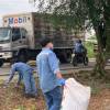 En la vía Sacha-Lago Agrio se recolectó plásticos