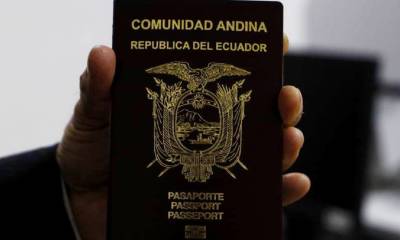 En Ecuador el pasaporte tiene una validez por diez años y el costo para la obtención es de 90 dólares por primera vez y renovación.