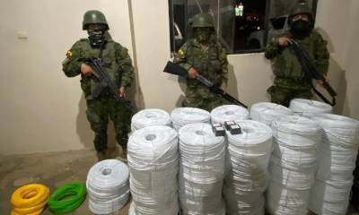 Los hallazgos ocurrieron en una vivienda en Centinela del Cóndor y en Guayzimi./ Foto: cortesía FF.AA