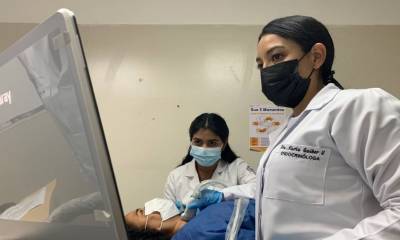 Hospital General Puyo realiza procedimiento para diagnóstico de cáncer de tiroides / Foto: Cortesía ministerio de Salud