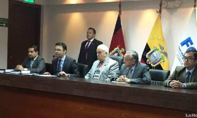 Presidentedel CNE, Juan Pablo Pozo, presenta pedido de investigación sobre presuntas denuncias de sufragio en el exterior. Foto: Twitter @cnegobec