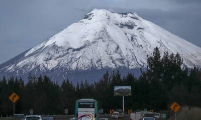 El coloso, que mantiene un proceso eruptivo desde octubre pasado con tendencia a disminuir / Foto: EFE