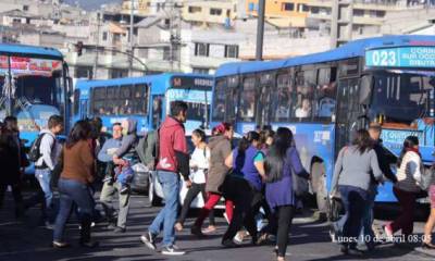 taxistas en Quito 16668 Paralización de Taxis en Quito complicó la movilidad la mañana de este lunes 10 de abril del 2017. Foto: El Comercio