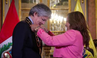 Boluarte, tras condecorar a Lasso, señaló que "ha realizado significativas contribuciones a causas y objetivos comunes" en medio de sus "lazos históricos de amistad" / Foto: cortesía Presidencia