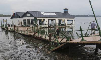 La Cámara indicó que el sismo, con epicentro en el golfo de Guayaquil, provocó el colapso parcial en muros de camaroneras ubicadas en la provincia de El Oro / Foto: EFE