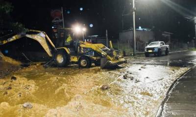 En las labores de rescate participaron miembros bomberos, policías y empleados municipales / Foto: cortesía 