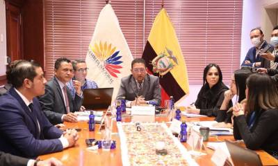 Con el voto de cinco legisladores y la abstención de dos de sus miembros, el CAL calificó la validez del pedido de juicio político de censura contra el mandatario ecuatoriano / Foto: Cortesía Asamblea Nacional