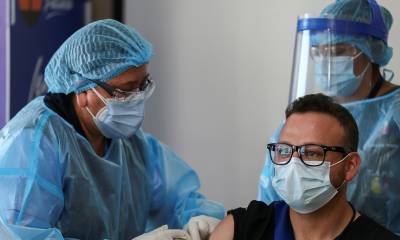 Covid-19: Ecuador comenzó la vacunación / Foto: EFE