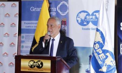 El ministro Carlos Pérez mencionó que se adelantarán contratos para el desarrollo de siete bloques petroleros. Foto: Expreso