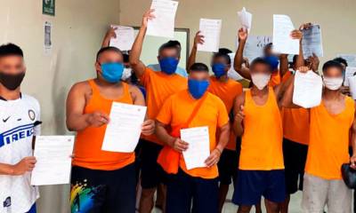 Un grupo de 16 presos de Manabí recuperaron su libertad por cumplimiento de pena, sustitución de la prisión preventiva y por cambio de régimen. - Foto: SNAI