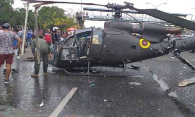 Un helicóptero militar cayó en una avenida de Portoviejo / Foto: cortesía Gustavo Gaitán Thorne