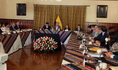 El presidente Lenín Moreno se reunió ayer con los gobernadores de todo el país. El mandatario agradeció la gestión de los funcionarios para evitar “un golpe de Estado”. Foto: Expreso