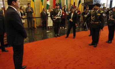 César Litardo, nuevo presidente, recibió los honores de la Escolta Legislativa. Foto: El Comercio