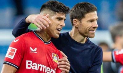 Piero Hincapié y Xabi Alonso han tenido un año inolvidable / Foto: cortesía Bundesliga