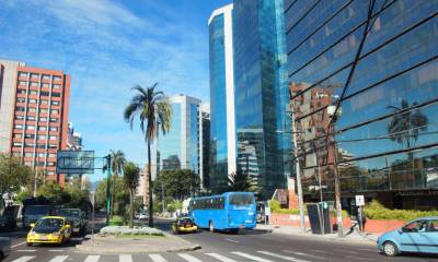 Pico y placa de 16 de abril de 2024 en Quito, placas terminadas en 3 y 4 no podrán circular / Foto: Shutterstock