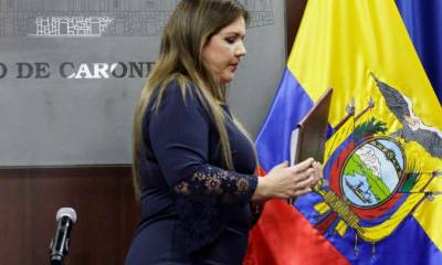 SILENCIO. La vicepresidenta, María Alejandra Vicuña, decidió ayer no decir nada sobre la denuncia en su contra. Foto: La Hora