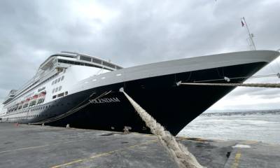 El barco Ms. Volendam, de bandera holandesa, atracó en el puerto de Manta. Arribó con 1.165 pasajeros y 573 tripulantes / Foto: cortesía ministerio de Turismo