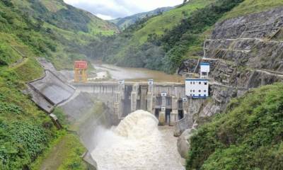 La central Delsitanisagua utiliza las aguas del río Zamora / Foto: cortesía de Celec