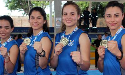 Jacqueline Factos (derecha) dedicó su medalla a los ecuatorianos. Foto: El Telégrafo