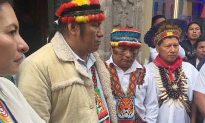 Un grupo de indígenas amazónicos buscan que el Gobierno Nacional legalice el nombramiento de Marlon Vargas, como presidente de la Confeniae. Foto:  El Comercio