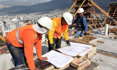 La Constructora Álvarez Bravo, que lleva más de 10 años en el mercado, levanta una edificación en el norte de Quito. Foto: Pavel Calahorrano / EL COMERCIO 