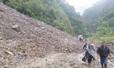 Lluvias provocaron deslizamientos en los kilómetros (km) 26 y 29 de la vía Sígsig-Chigüinda-Gualaquiza. Foto: El Mercurio