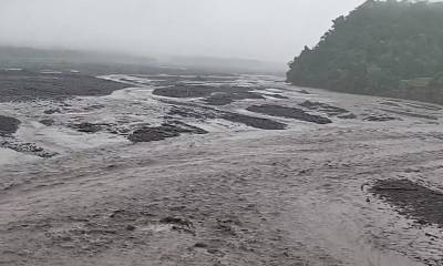 El desbordamiento del río Upano provocó el cierre de la vía Macas-Puyo / Foto: cortesía Secretaría de Gestión de Riesgos 