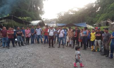 Habitantes de la comunidad kichwa de Edén se tomaron la vía de acceso al campo Edén Yuturi, Bloque 12, en protesta contra Petroecuador / Foto: cortesía Comuna kichwa Edén