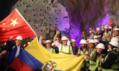 En enero, los funcionarios de Gobierno celebraron la terminación de una parte del túnel de conducción de la central. Foto: Diego Pallero/ Archivo EL COMERCIO
