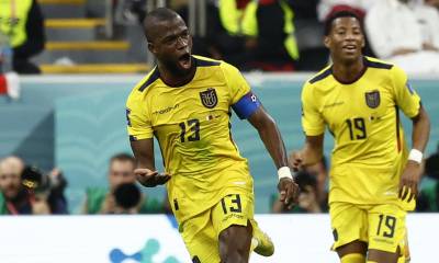 Ecuador rompió la maldición de los partidos inaugurales y venció al anfitrión 2-0 / Foto: EFE