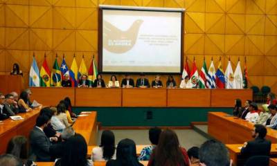 CEREMONIA. En la firma del acuerdo estuvieron representantes de los organismos del sistema judicial. Foto: La Hora