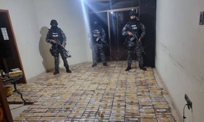 Policía de Ecuador halla 500 kilos de cocaína en un barco en Manta / Foto: cortesía Policía Nacional