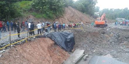 SUCUMBÍOS: Vía Lago Agrio – Quito cerrada en el km 47