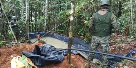 Una piscina de combustible fue localizada en Shushufindi / Foto: cortesía Ejército Ecuatoriano