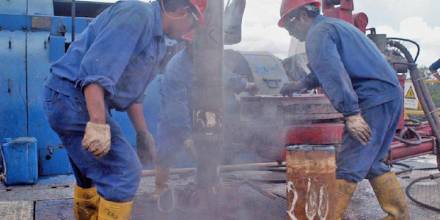 Ex trabajadores petroleros piden intervenga el gobernador de Sucumbíos para ser reintegrados