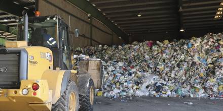 Unos 11.200 millones de toneladas de residuos inundan de basura el planeta cada año
