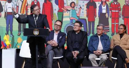 Colombia: Petro suspende los diálogos de paz con el ELN