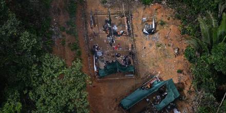 Los mineros ilegales continúan devastando las reservas indígenas de Brasil