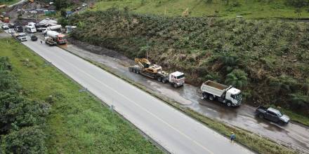 Ministerio de Obras Públicas declara en emergencia vía E45, en el sector de El Reventador