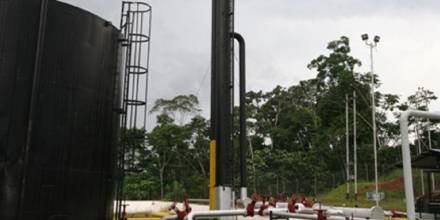 Petroecuador adjudica exportación de barriles de fuel oil a firma de Singapur